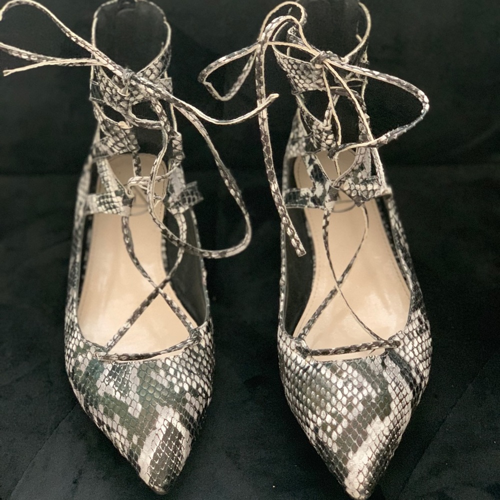 Faux snake skin strappy flats. Boho